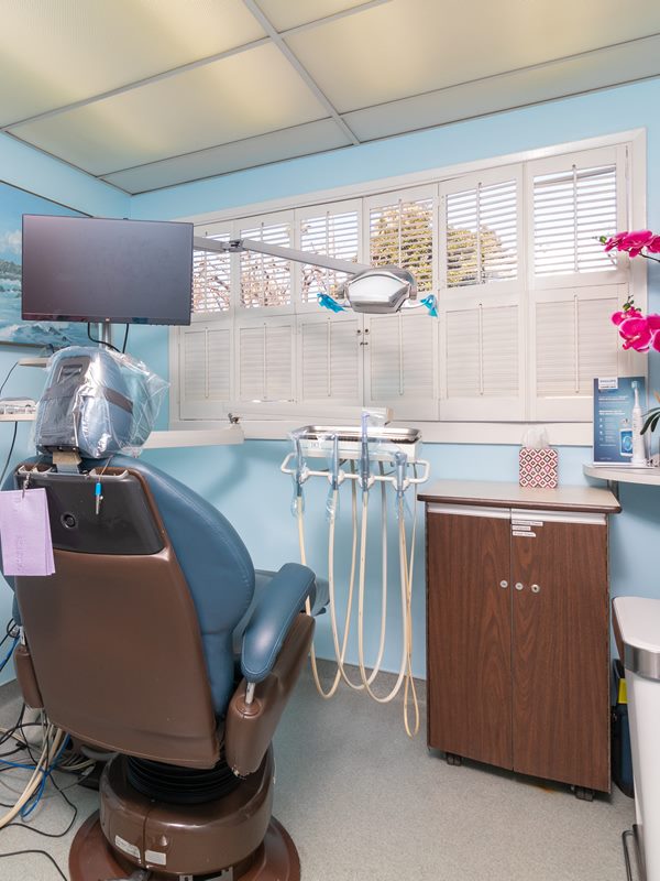 dentist office in pasadena  mobile 7